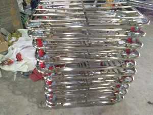 公司最新款田徑器材系列不銹鋼藍(lán)球推車