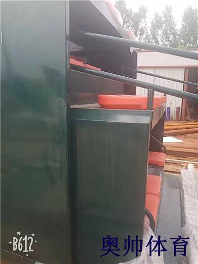 伸縮看臺 伸縮看臺